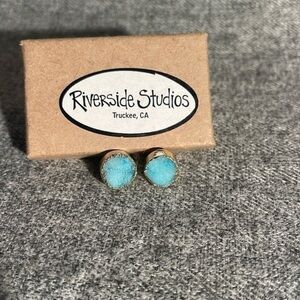 Crystal stone studs. New